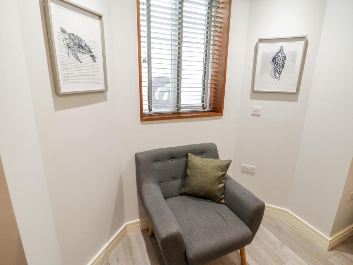 North Bay Retreat Apartment Скарбъро Екстериор снимка
